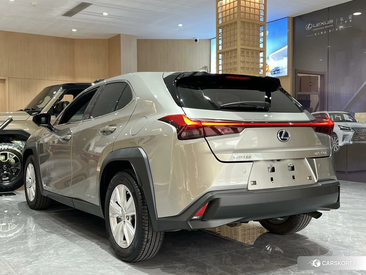 Lexus UX 2019 Серебристо-серый из Китая, фото 4