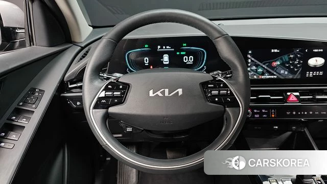 Kia Di Ol Nu Niro 2023 Серебристо-серый из Кореи, фото 4