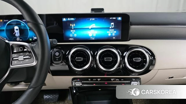 Mercedes-Benz A-Class W177 2021 Белый из Кореи, фото 4