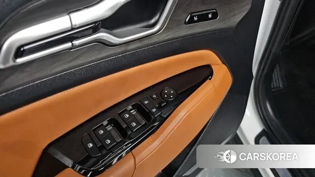 Kia Sportage 5th Generation Hybrid 2023 Белый из Кореи, фото 4