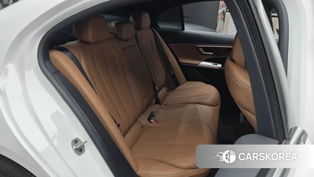 Mercedes-Benz E-Class W214 2026 Белый из Кореи, фото 4