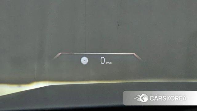BMW 5 Series (G60) 2024 Светло-серебряный цвет из Кореи, фото 4