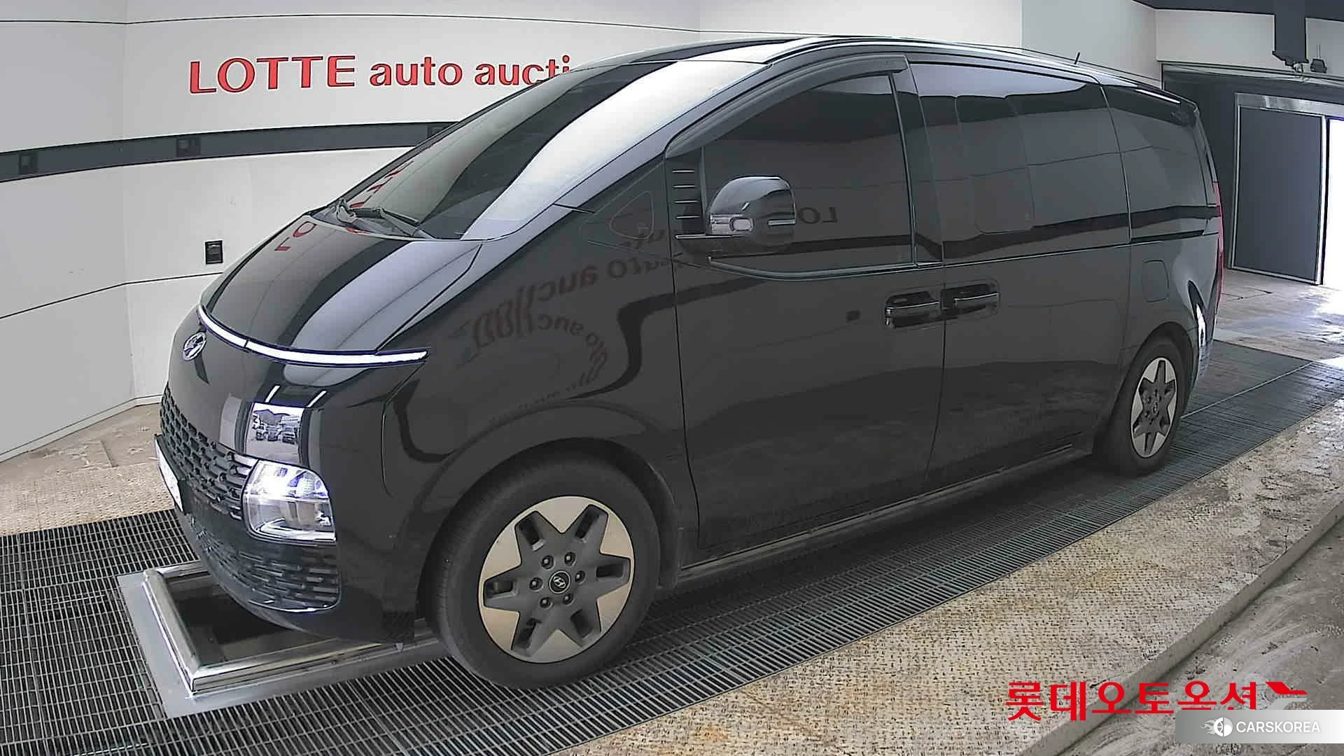 Hyundai Staria 2023 Abyss Black Pearl из Кореи, фото 4