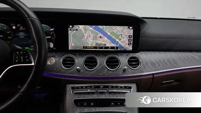 Mercedes-Benz E-Class W213 2022 Белый из Кореи, фото 4