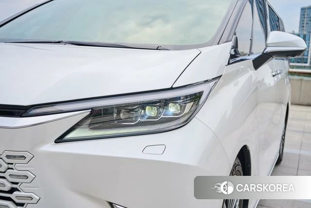 Lexus LM 2024 Белый из Китая, фото 4
