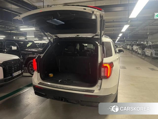 Ford Explorer 6th Generation 2025 Белый из Кореи, фото 4