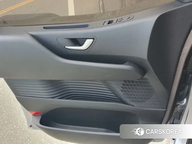 Hyundai Staria 2024 Серебряный из Кореи, фото 4