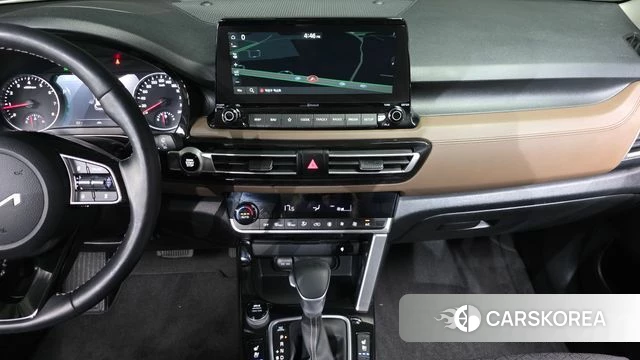 Kia Seltos 2022 Белый из Кореи, фото 4