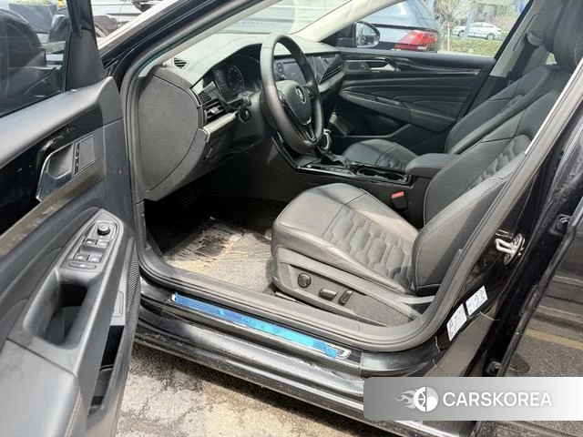 Volkswagen Passat 2019 Черный из Китая, фото 4