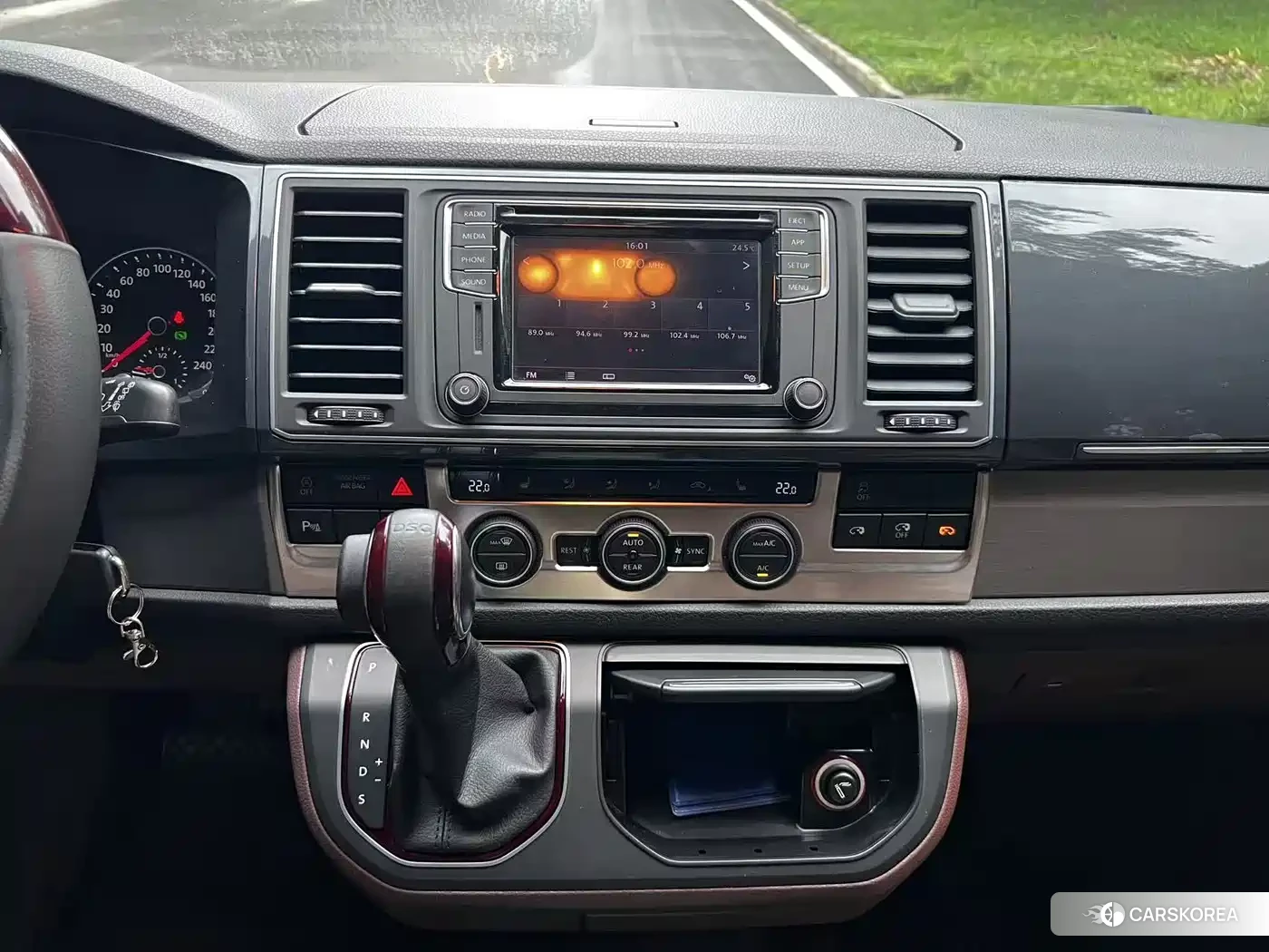 Volkswagen Caravelle 2018 Черный из Китая, фото 4