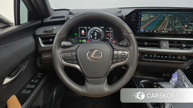 Lexus UX250h 2023 Белый из Кореи, фото 4