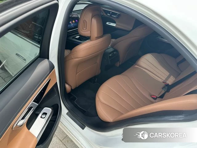 Mercedes-Benz E-Class W214 2024 Белый из Кореи, фото 4