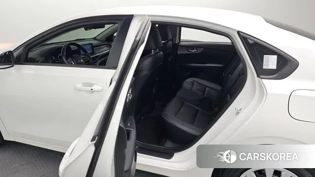 Kia Come New K3 2021 Белый из Кореи, фото 4