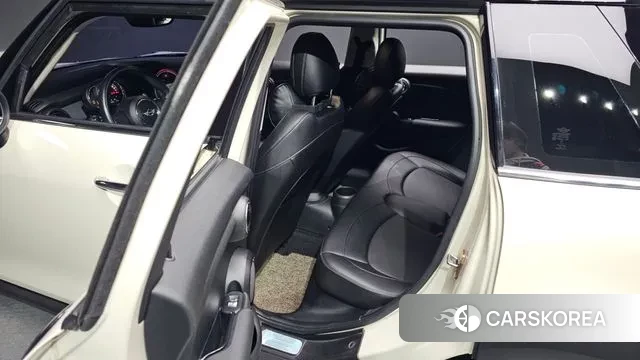 Mini Cooper 2018 Жемчужный цвет из Кореи, фото 4