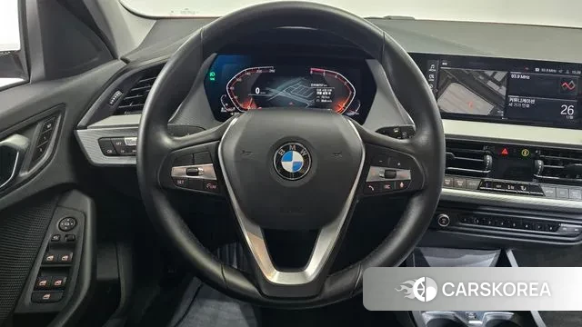 BMW 1 Series (F40) 2021 Оранжевый из Кореи, фото 4