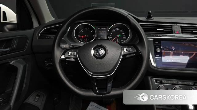 Volkswagen Tiguan second Generation 2020 Белый из Кореи, фото 4