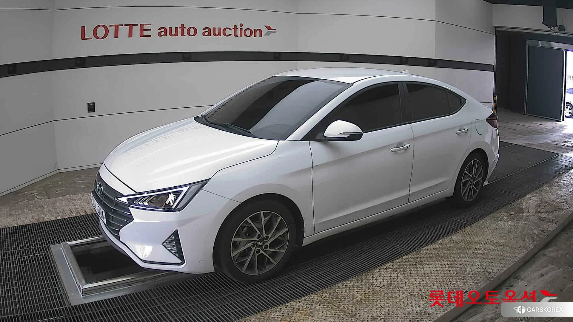 Hyundai Avante 2020 Polar White из Кореи, фото 4