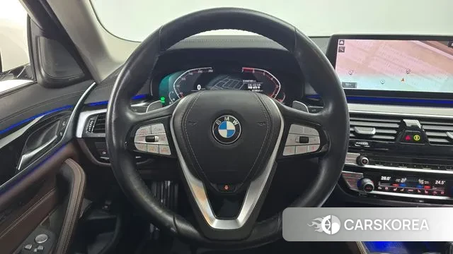 BMW 5 Series (G30) 2021 Белый из Кореи, фото 4