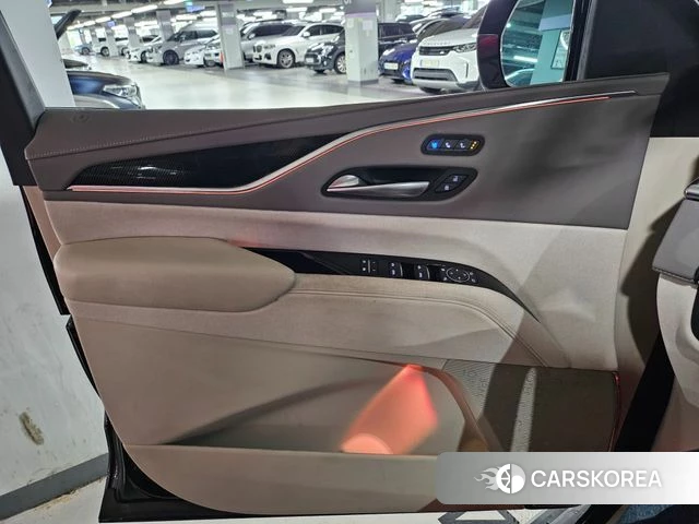 Cadillac Escalade 5th Generation 2023 Черный из Кореи, фото 4