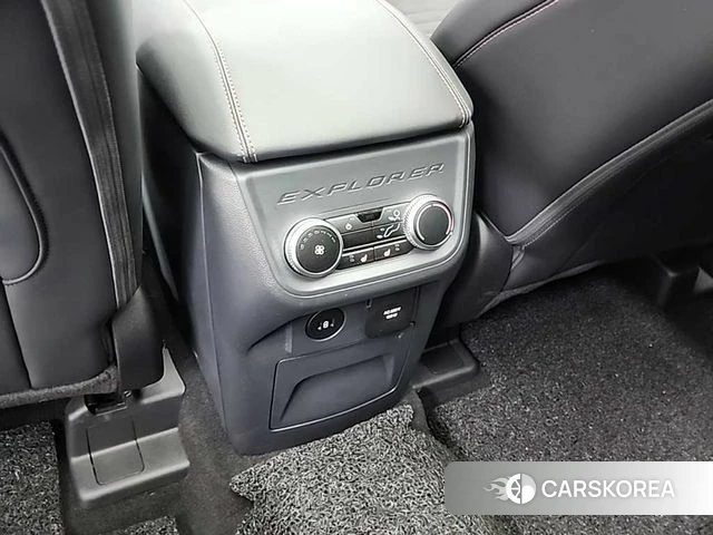 Ford Explorer 6th Generation 2025 Черный из Кореи, фото 4