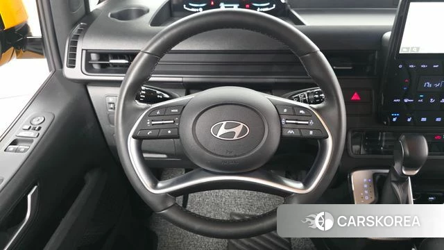 Hyundai Staria 2025 Желтый из Кореи, фото 4