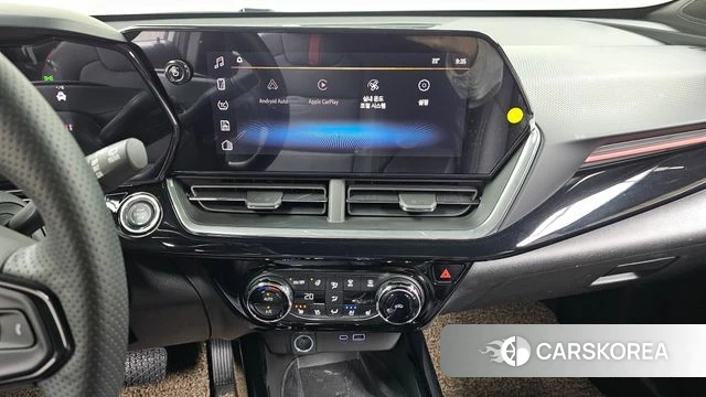 Chevrolet (GM Daewoo) Trax Crossover 2023 Белый из Кореи, фото 4