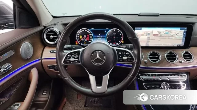 Mercedes-Benz E-Class W213 2018 Серый из Кореи, фото 4