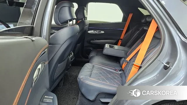 Genesis GV70 2024 Серый из Кореи, фото 4