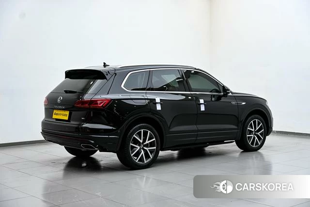 Volkswagen Touareg 2025 Черный из Китая, фото 4