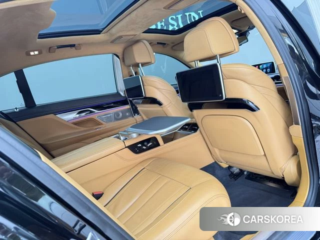 BMW 7 series 2019 Черный из Китая, фото 4