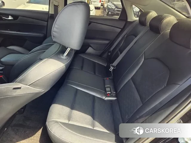 Kia The New K3 2nd generation 2023 Черный из Кореи, фото 4