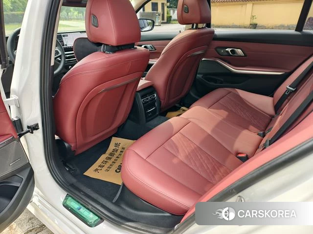 BMW 3 series 2024 Белый из Китая, фото 4