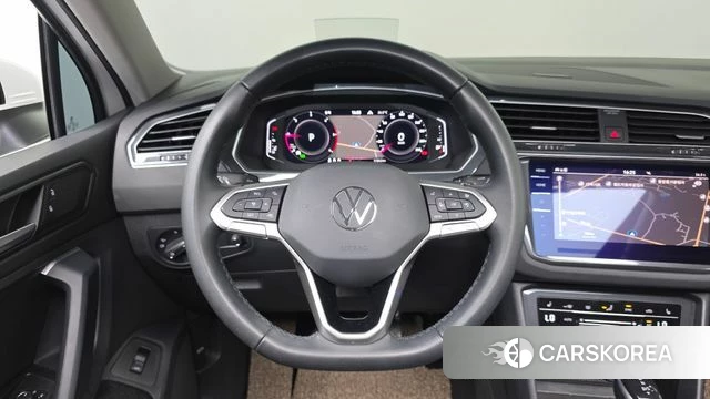Volkswagen Tiguan second Generation 2022 Белый из Кореи, фото 4
