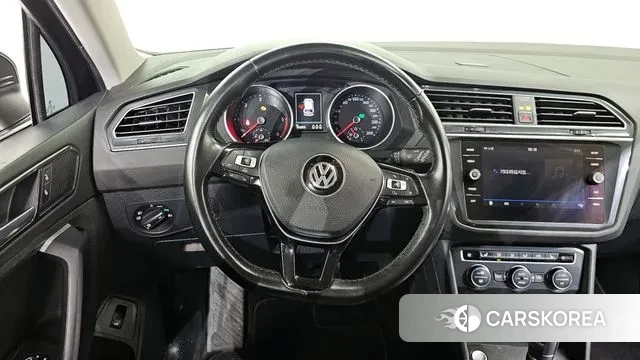 Volkswagen Tiguan second Generation 2018 Черный из Кореи, фото 4