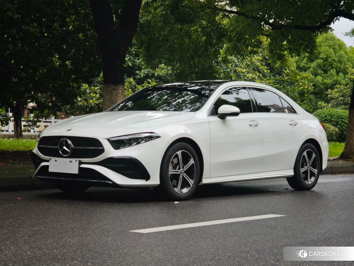 Mercedes-Benz A-Class 2023 Белый из Китая, фото 4