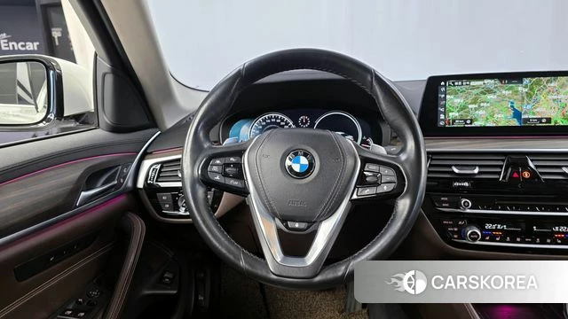 BMW 5 Series (G30) 2018 Белый из Кореи, фото 4