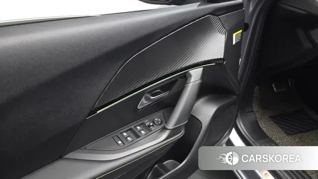 Peugeot 2008 Second generation 2021 Серый из Кореи, фото 4