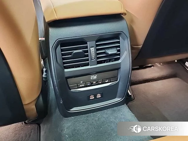 BMW 3 Series (G20) 2023 Белый из Кореи, фото 4