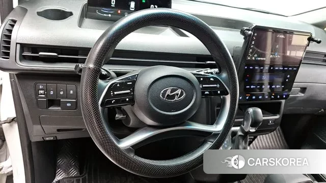 Hyundai Staria 2023 Белый из Кореи, фото 4