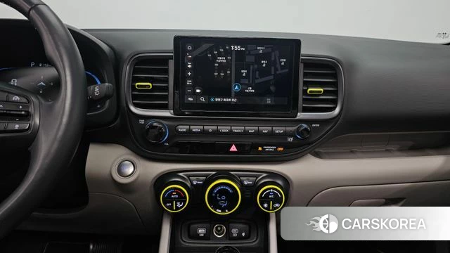 Hyundai Venue 2023 Белый из Кореи, фото 4