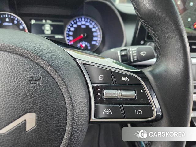 Kia The New K3 2nd generation 2023 Белый из Кореи, фото 4
