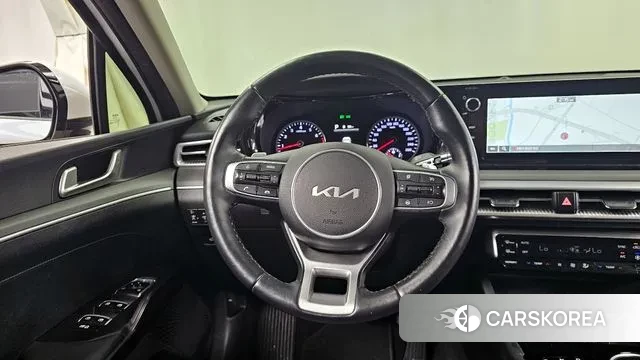 Kia K5 3rd generation 2023 Белый из Кореи, фото 4