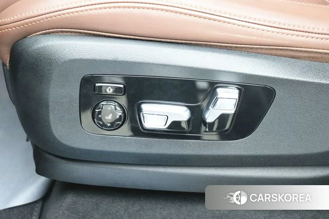 BMW X7 2024 Черный из Китая, фото 4