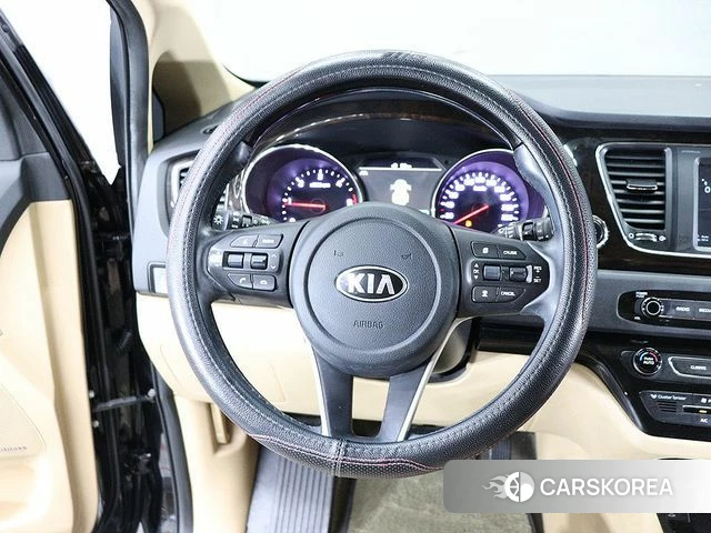 Kia The New Carnival 2018 Черный из Кореи, фото 4