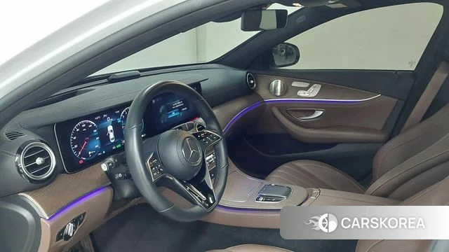 Mercedes-Benz E-Class W213 2022 Белый из Кореи, фото 4