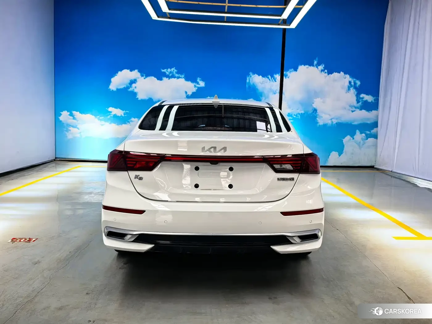 Kia K3 2022 Белый из Китая, фото 4
