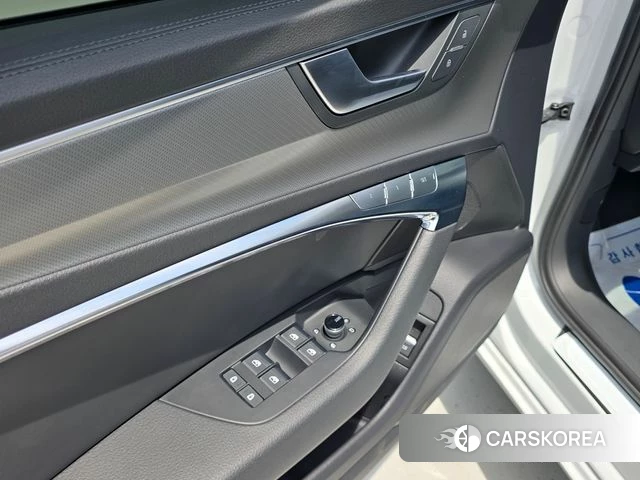 Audi A6 (C8) 2023 Белый из Кореи, фото 4