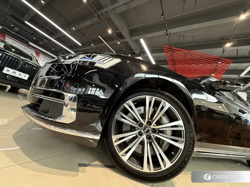 Audi A8 2022 Черный из Китая, фото 4