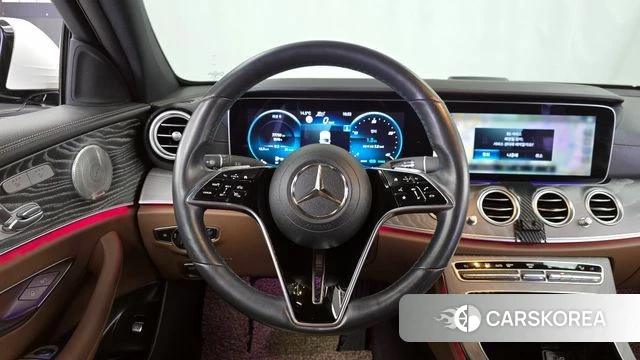 Mercedes-Benz E-Class W213 2022 Белый из Кореи, фото 4