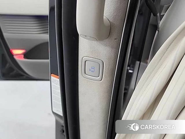 Hyundai Staria 2023 Черный из Кореи, фото 4
